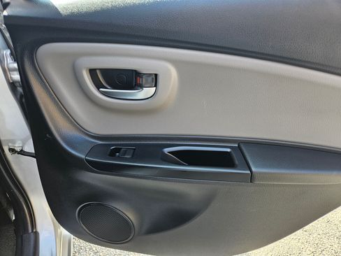 Used 2015 Toyota Yaris LE image 42