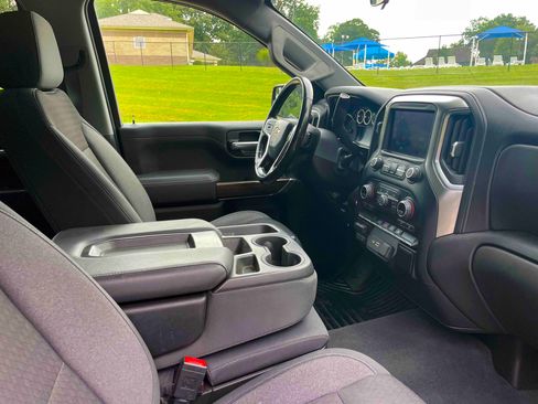 Used 2021 Chevrolet Silverado 1500 LT image 24