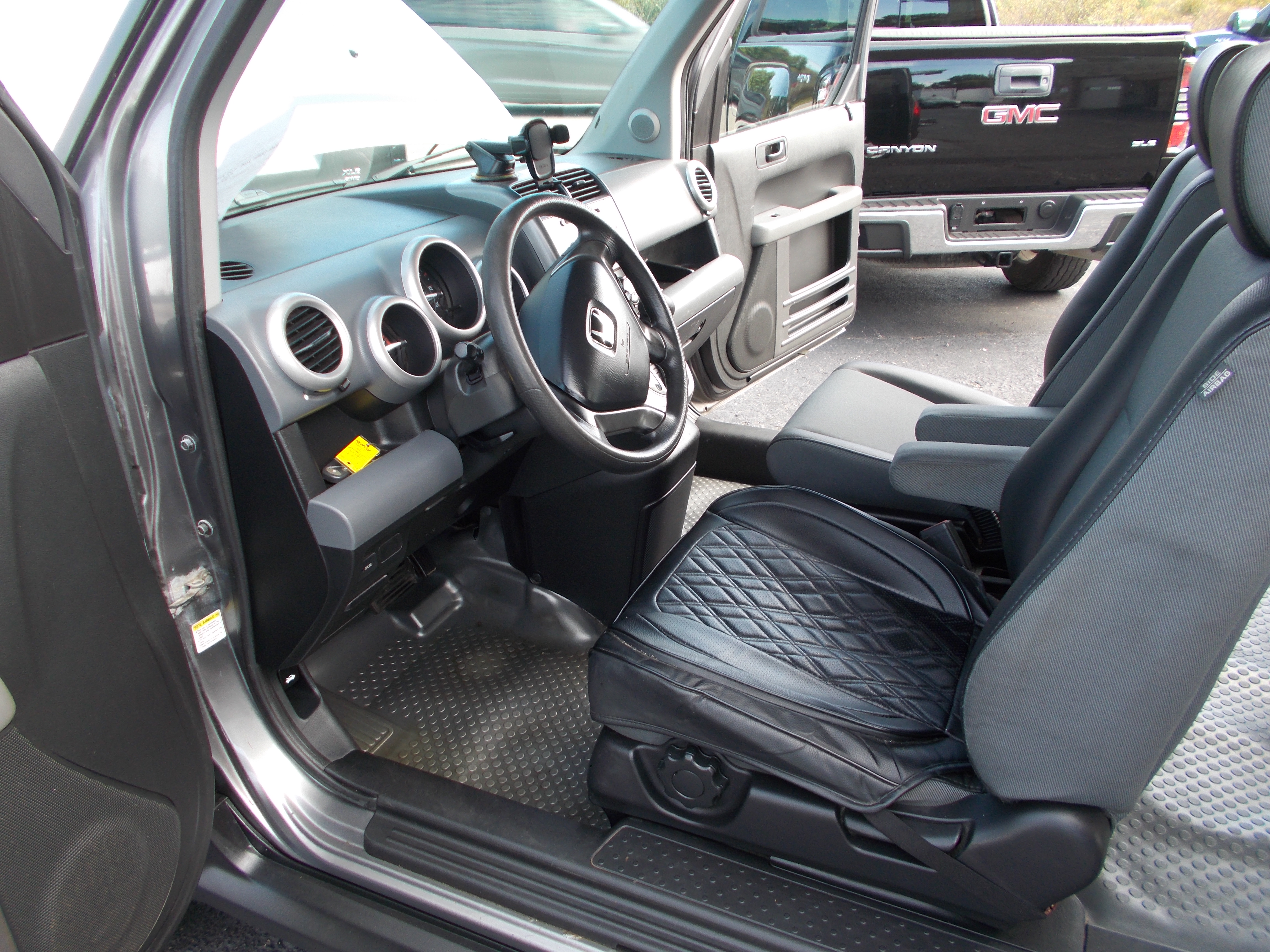 Used 2005 Honda Element 4WD EX image 18