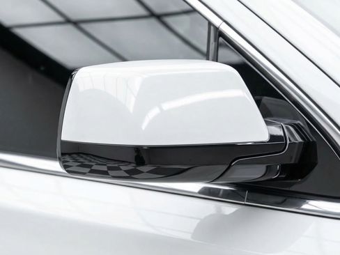 Used 2019 GMC Yukon Denali image 10