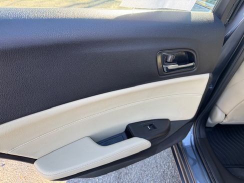 Used 2013 Acura ILX image 9