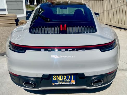 Used 2022 Porsche 911 Carrera 4 image 9