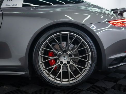Used 2017 Porsche 911 Targa 4S image 8