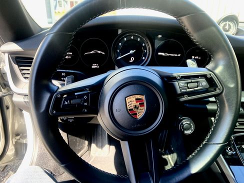 Used 2022 Porsche 911 Carrera 4 image 21