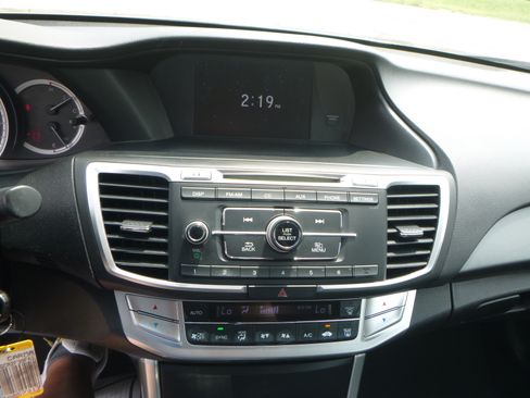 Used 2015 Honda Accord LX Sedan image 20