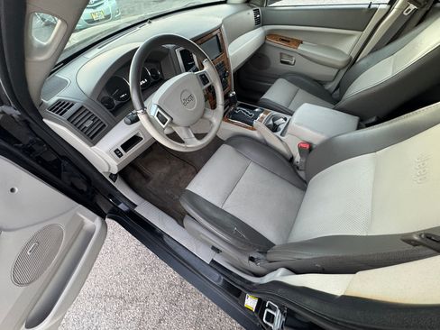 Used 2008 Jeep Grand Cherokee Limited image 16