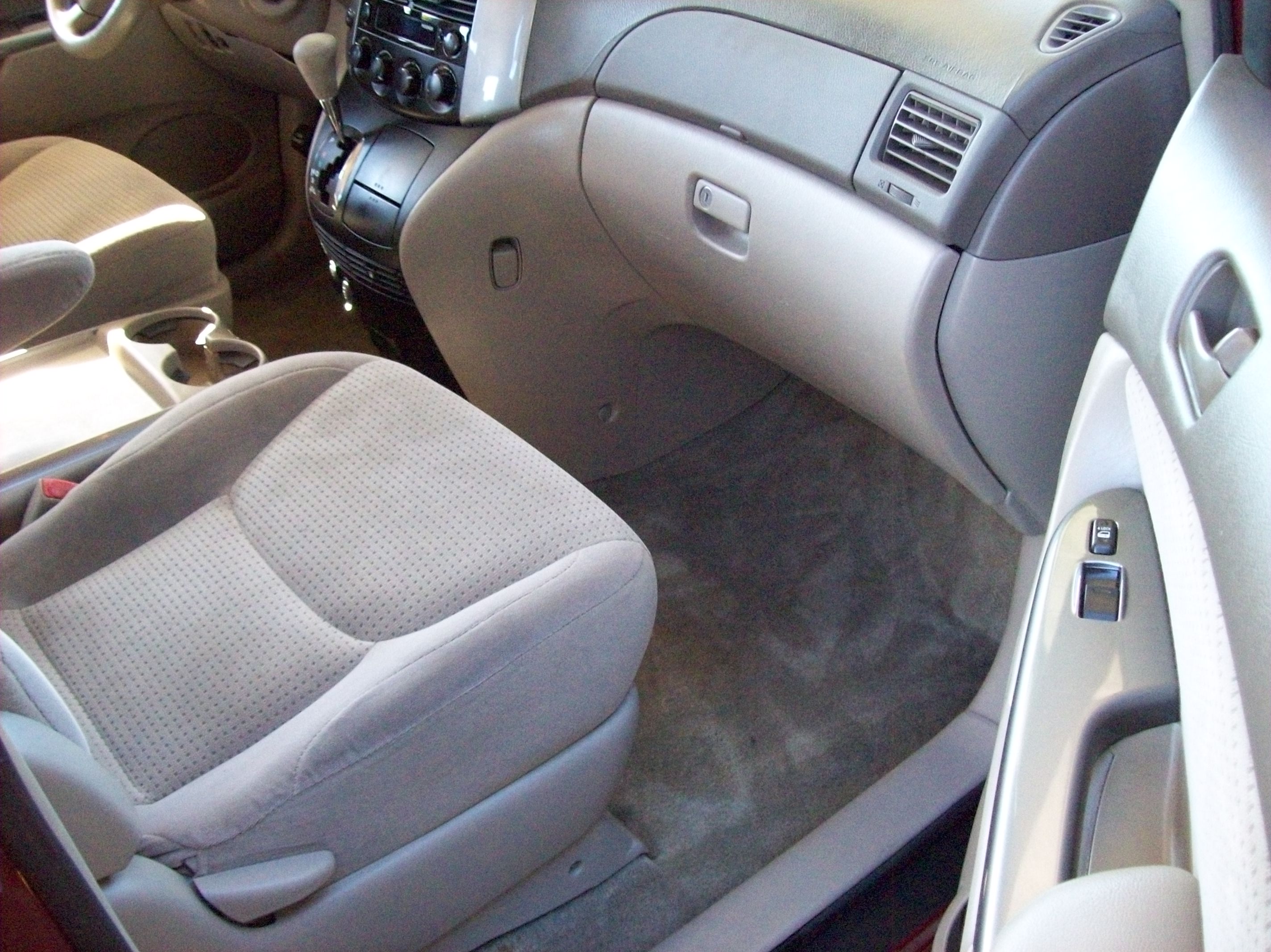 Used 2006 Toyota Sienna LE Minivan 4D FWD image 14