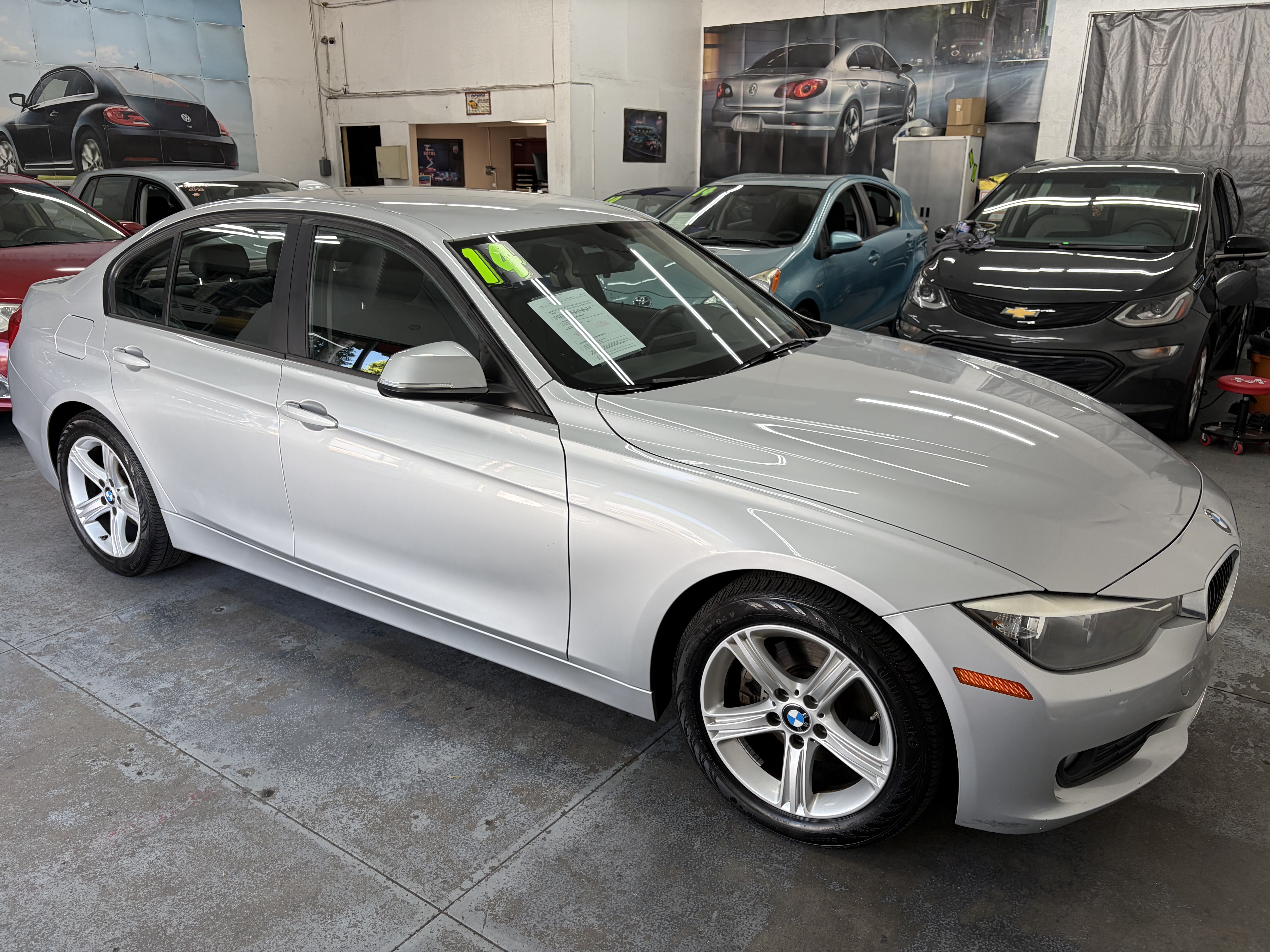 Used 2014 BMW 320i Sedan RWD image 8
