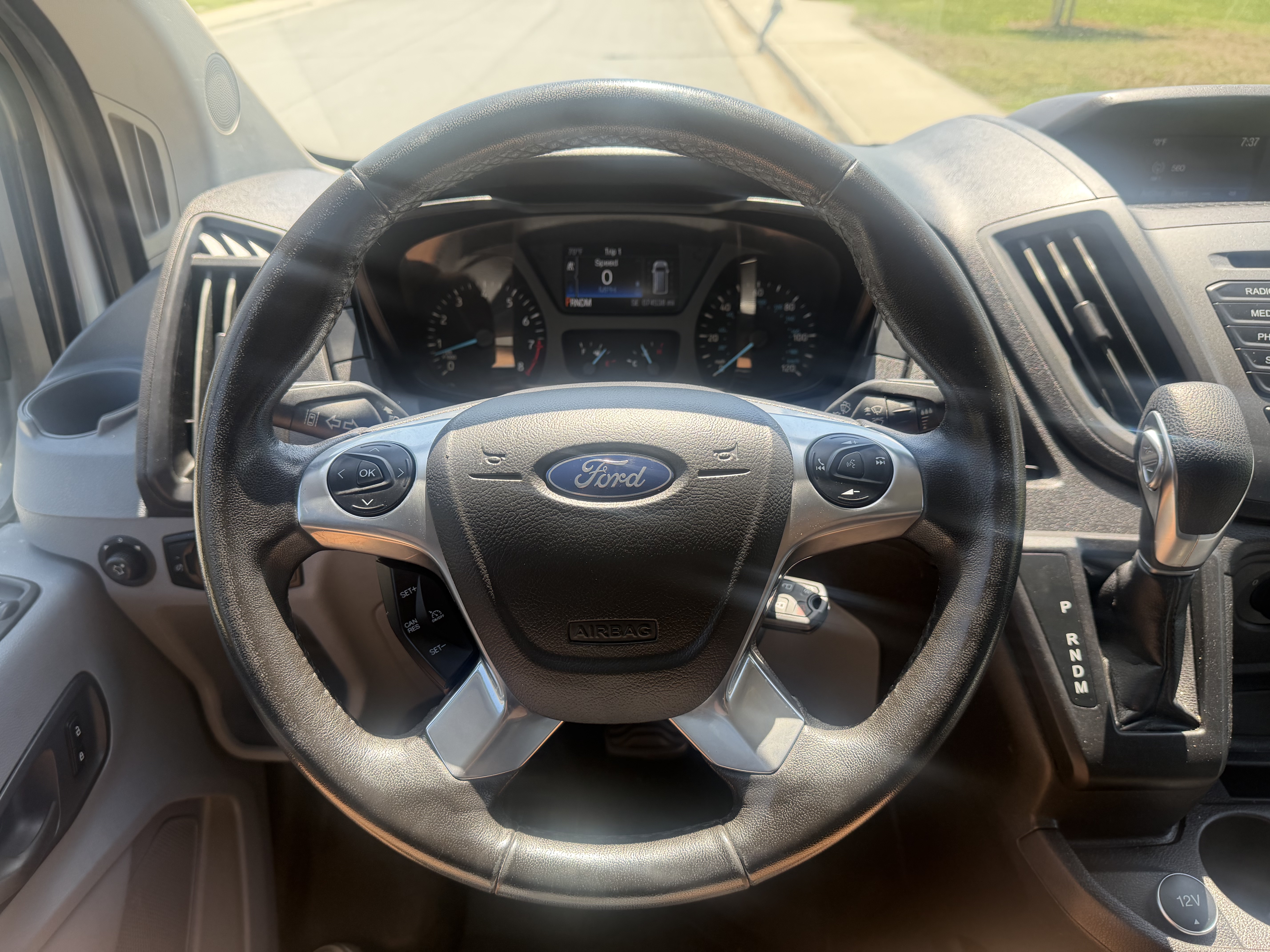 Used 2019 Ford Transit 250 148 Low Roof RWD image 7