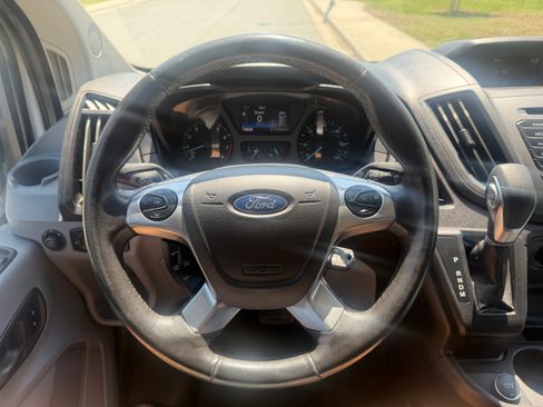 Used 2019 Ford Transit 250 148 Low Roof RWD image 7