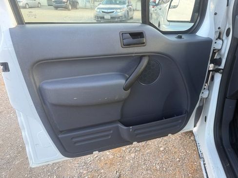 Used 2013 Ford Transit Connect XLT image 5