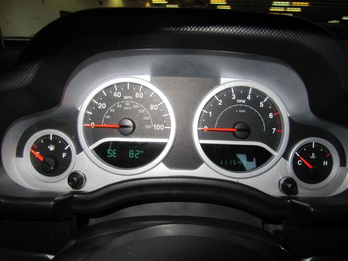Used 2008 Jeep Wrangler 4WD Unlimited Sahara image 12