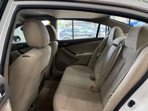 Used 2012 Nissan Altima Sedan FWD image 12