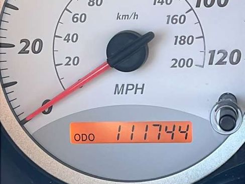 Used 2004 Toyota RAV4 image 17