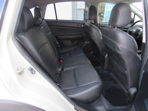 Used 2013 Subaru XV Crosstrek 2.0i Limited AWD/4WD image 16