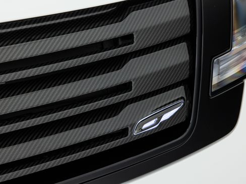 Used 2026 Land Rover Range Rover SE AWD/4WD image 9