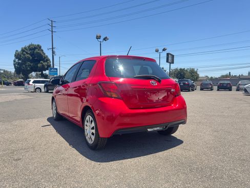 Used 2015 Toyota Yaris L Hatchback FWD image 6
