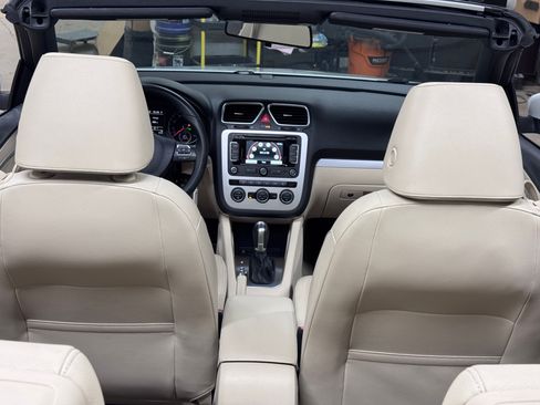 Used 2015 Volkswagen Eos Komfort image 28