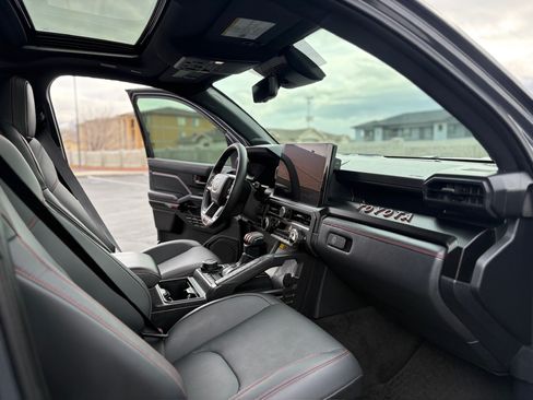 Used 2024 Toyota Tacoma TRD Pro image 15