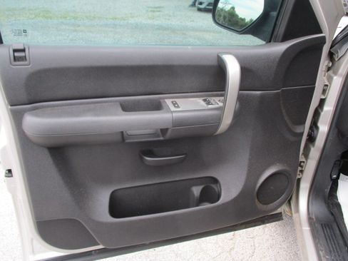 Used 2007 Chevrolet Silverado 1500 2WD Regular Cab LT image 19
