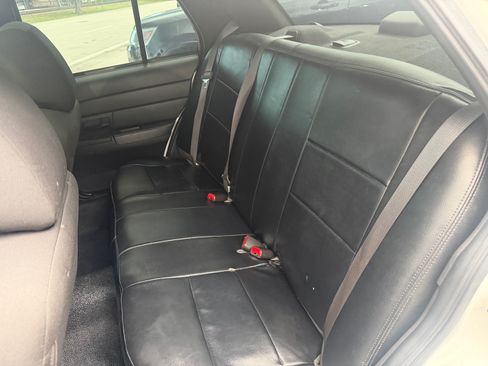 Used 2011 Ford Crown Victoria Police Interceptor RWD image 25