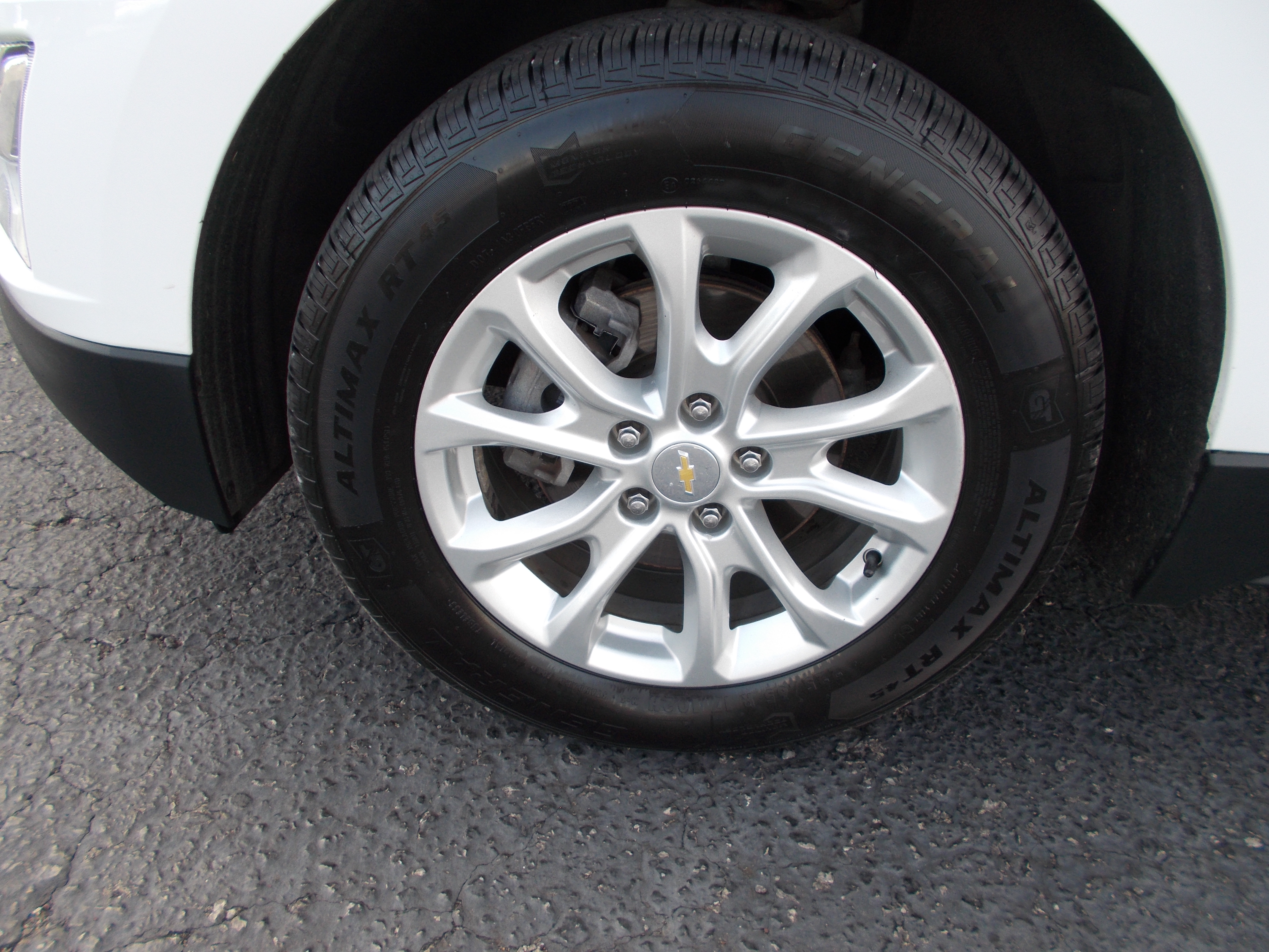 Used 2019 Chevrolet Equinox LT AWD/4WD image 9