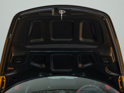 Used 2018 Porsche 911 GT2 RS image 36