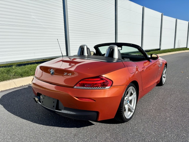 Used 2014 BMW Z4 sDrive28i RWD image 1