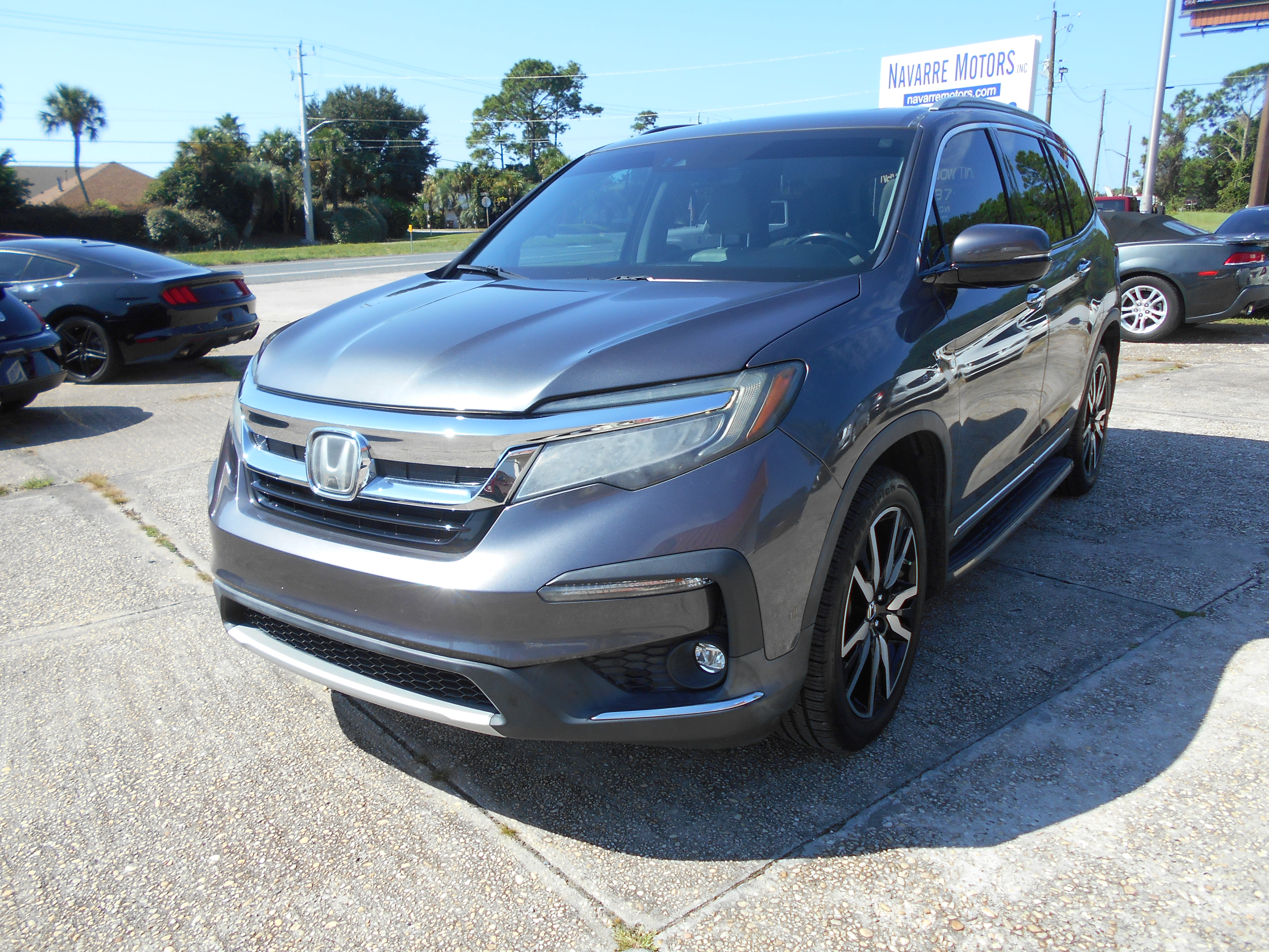 Used 2019 Honda Pilot AWD Elite image 2