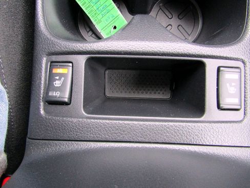 Used 2016 Nissan Rogue SV image 27