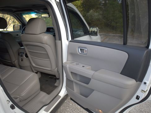 Used 2011 Honda Pilot EX-L image 16
