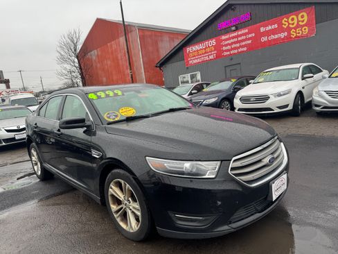 Used 2016 Ford Taurus SEL image 2