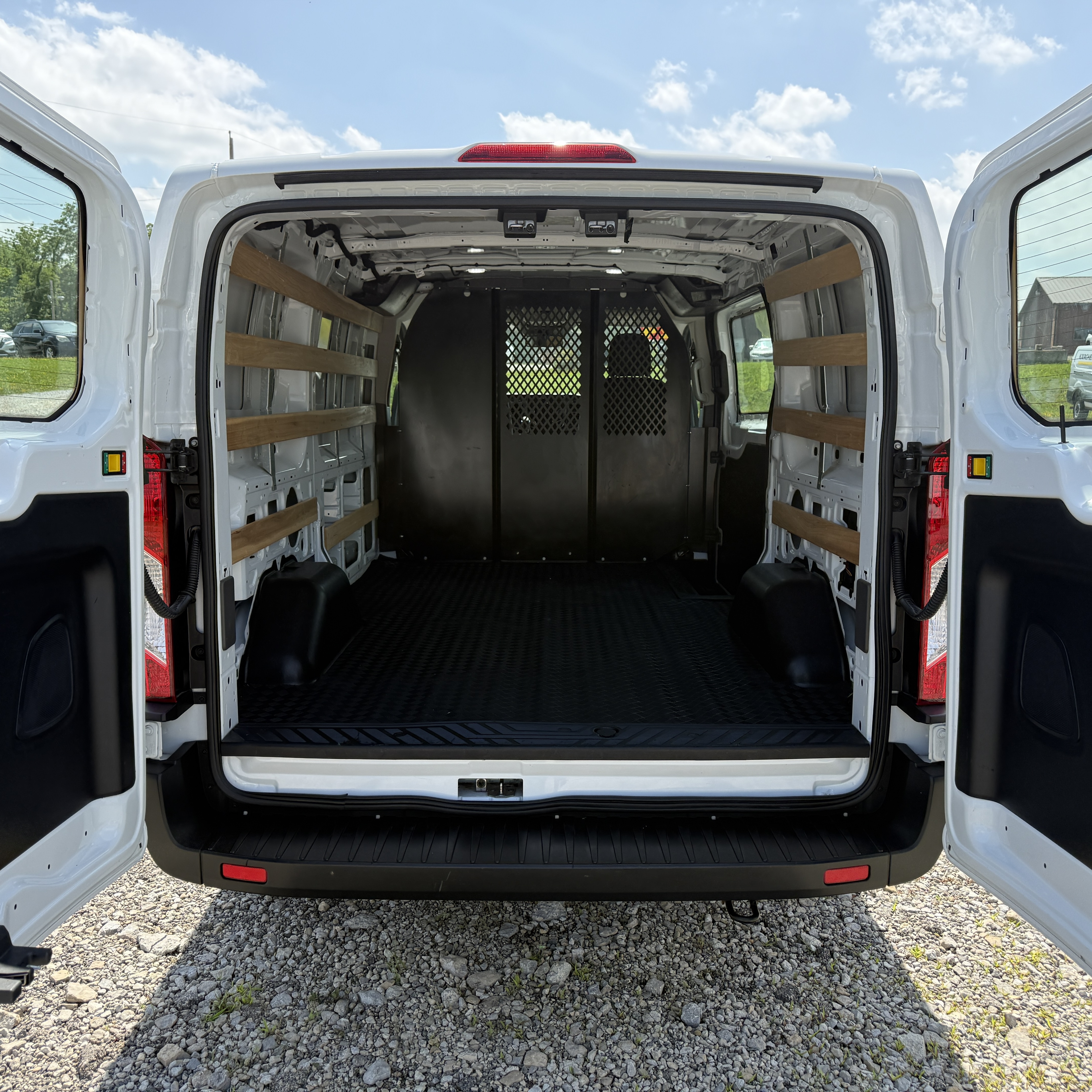 Used 2024 Ford Transit 250 Low Roof RWD image 4