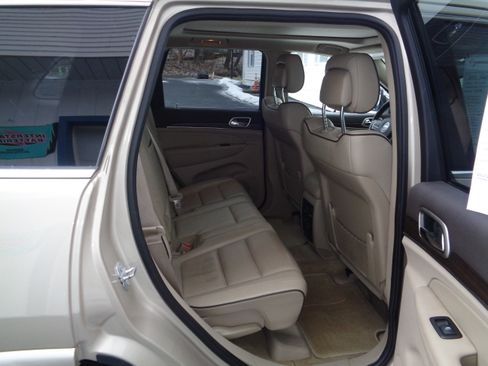 Used 2015 Jeep Grand Cherokee Overland image 8