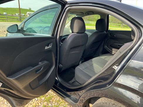 Used 2014 Chevrolet Sonic LT FWD image 7