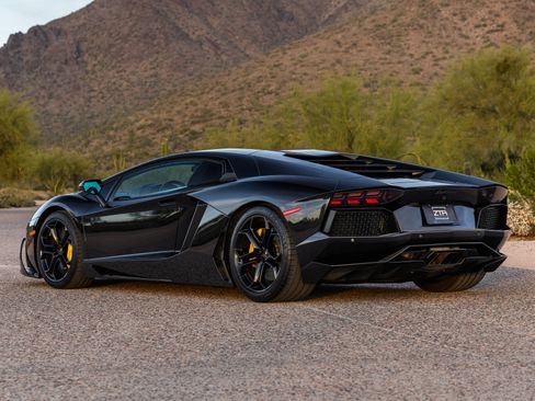 Used 2013 Lamborghini Aventador LP 700-4 image 7