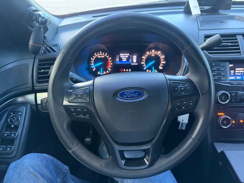 Used 2017 Ford Explorer 4WD Police Interceptor image 19