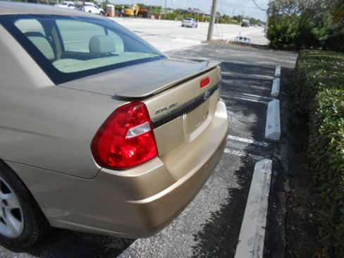 Used 2006 Chevrolet Malibu LT V6 FWD image 4