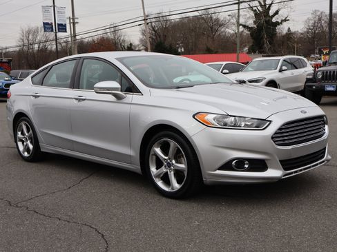 Used 2013 Ford Fusion SE image 10