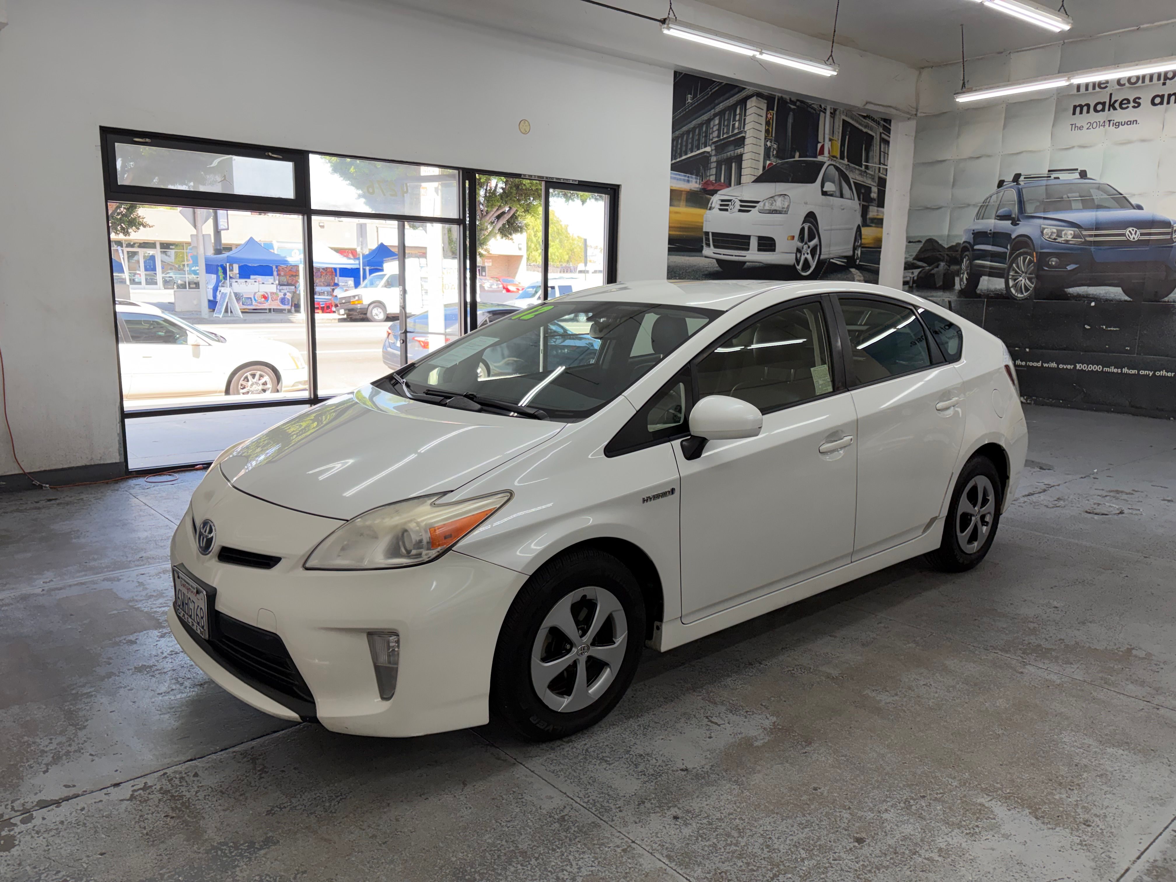 Used 2012 Toyota Prius Four Hatchback 4D FWD image 2