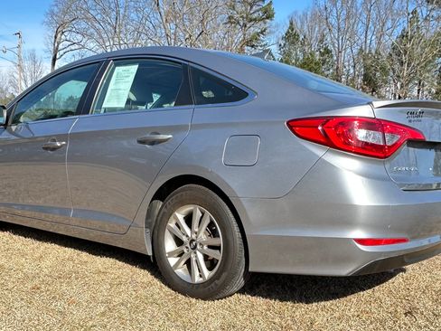 Used 2017 Hyundai Sonata SE image 7