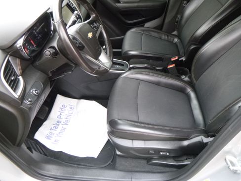 Used 2019 Chevrolet Trax LT image 14