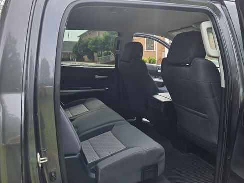 Used 2017 Toyota Tundra 4x4 CrewMax SR5 image 14