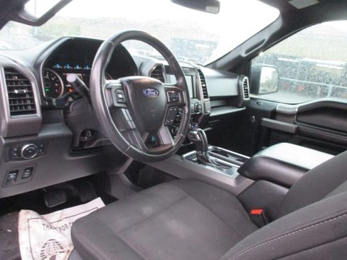 Used 2017 Ford F150 4x4 SuperCrew image 8