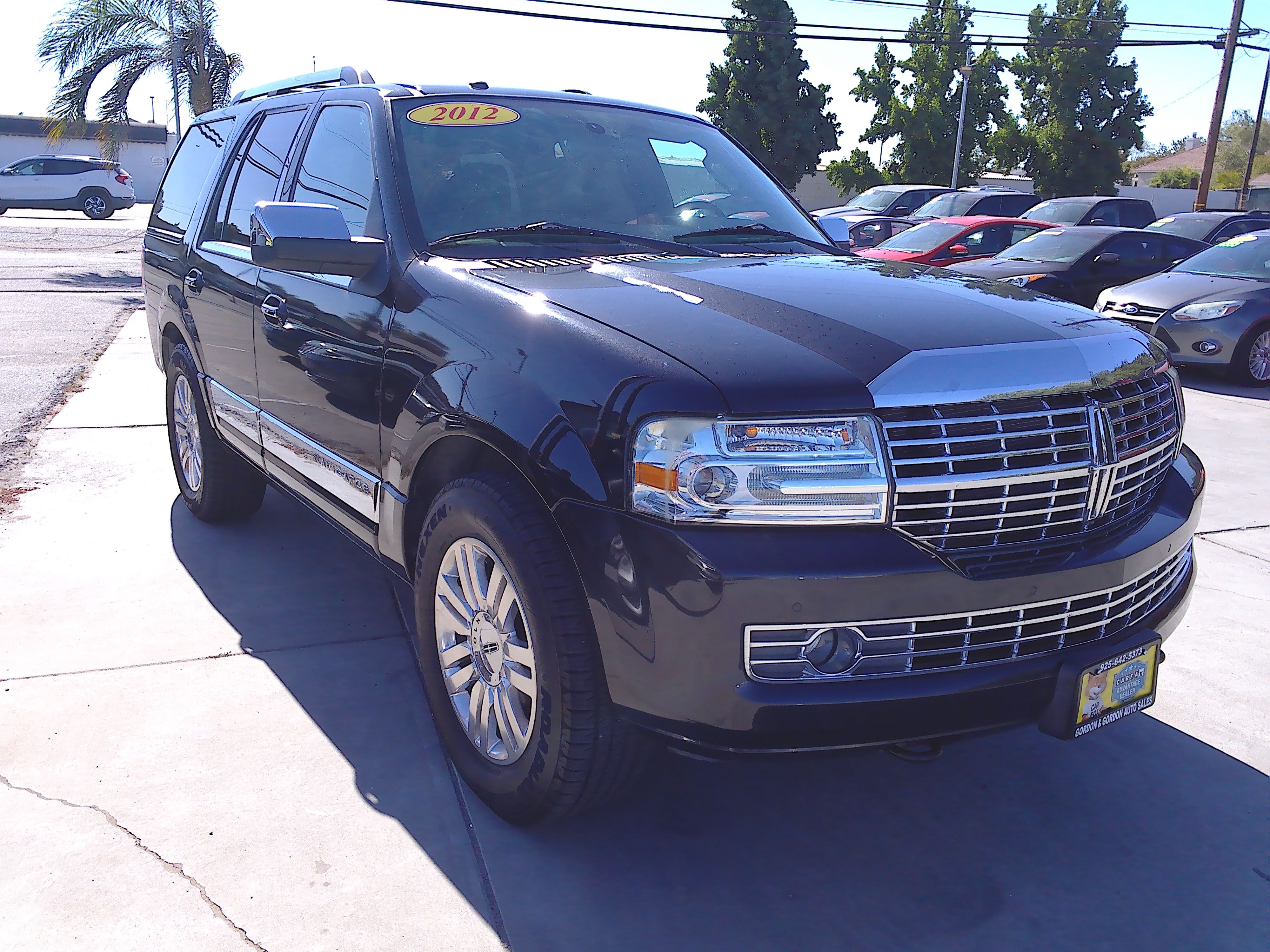 Used 2012 Lincoln Navigator 4WD image 1