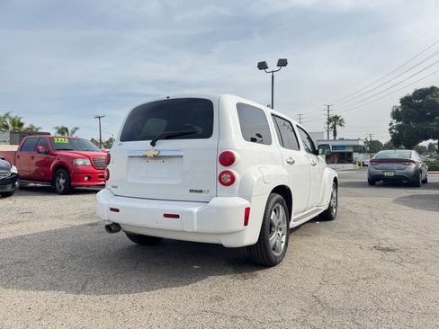 Used 2009 Chevrolet HHR LT image 7