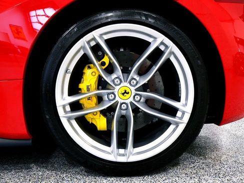 Used 2018 Ferrari 488 GTB image 34