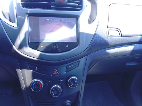 Used 2016 Chevrolet Trax LS FWD image 16