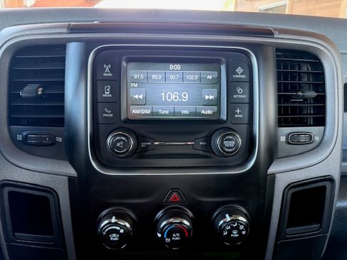 Used 2016 RAM 2500 4x4 Crew Cab ST image 14
