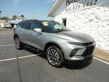 Used 2025 Chevrolet Blazer RS image 3